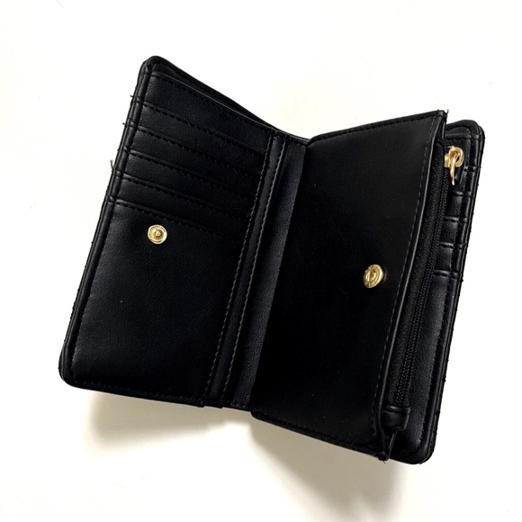 NWOT BETSEY JOHNSON Bifold Wallet Coin Pouch Faux Leather Heart Quilted Stitched